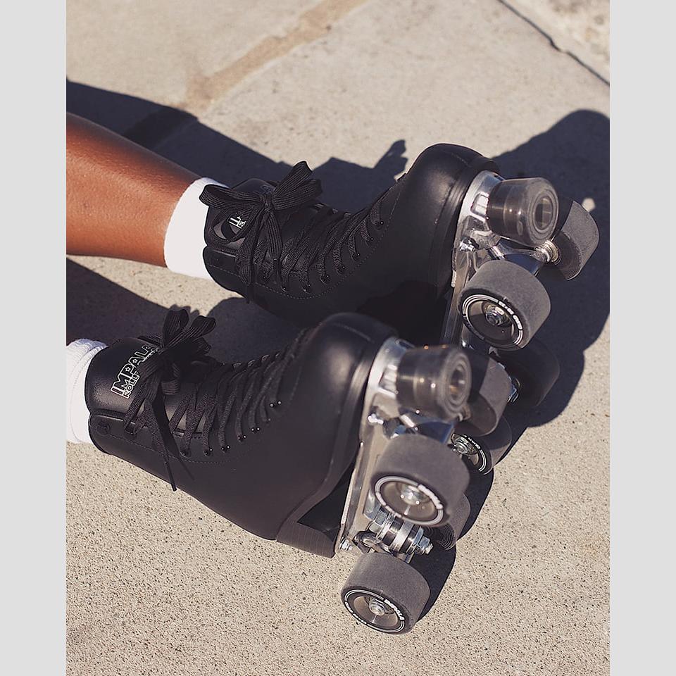 Impala Sidewalk Rollerskates Black