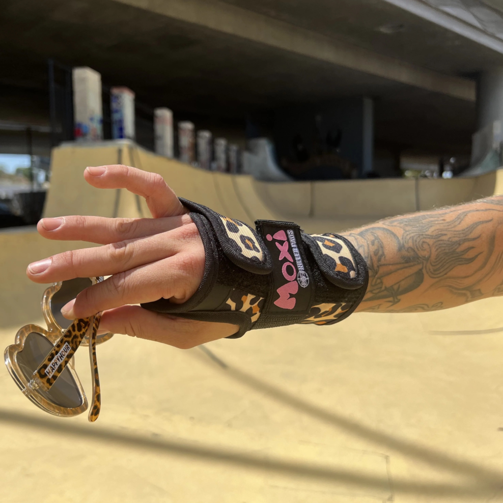 187 Wrist Guard MOXI Leopard