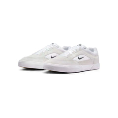 Nike SB Malor Unisex Skate Shoe White / Black / Summit White