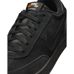 Nike SB FC Classic Unisex Skate Shoe Black / Black / Vivid Orange