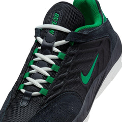 Nike SB Vertebrae Skate Shoe Black / Malachite