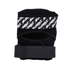 Smith Scabs Junior Pro Knee Pad Black w Black Caps - Da Klinic Online | Skate Specialists